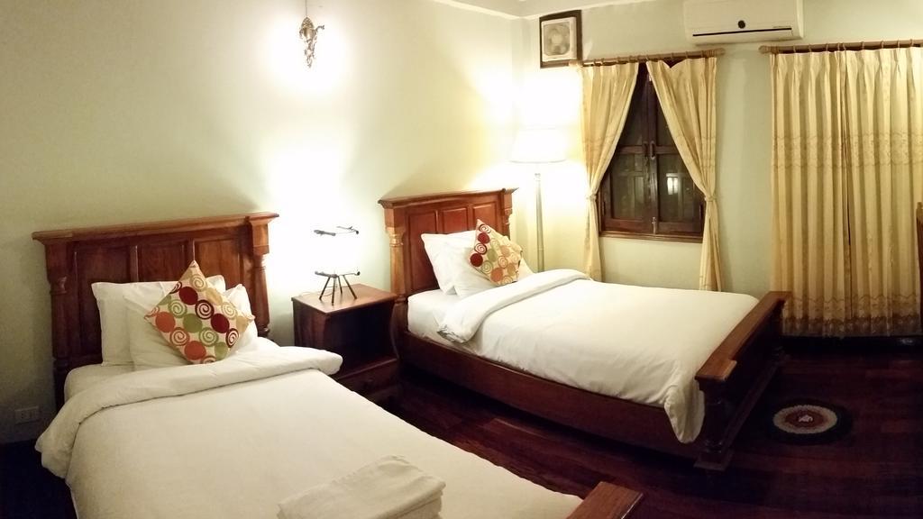 Phounsab Guesthouse Luang Prabang Esterno foto