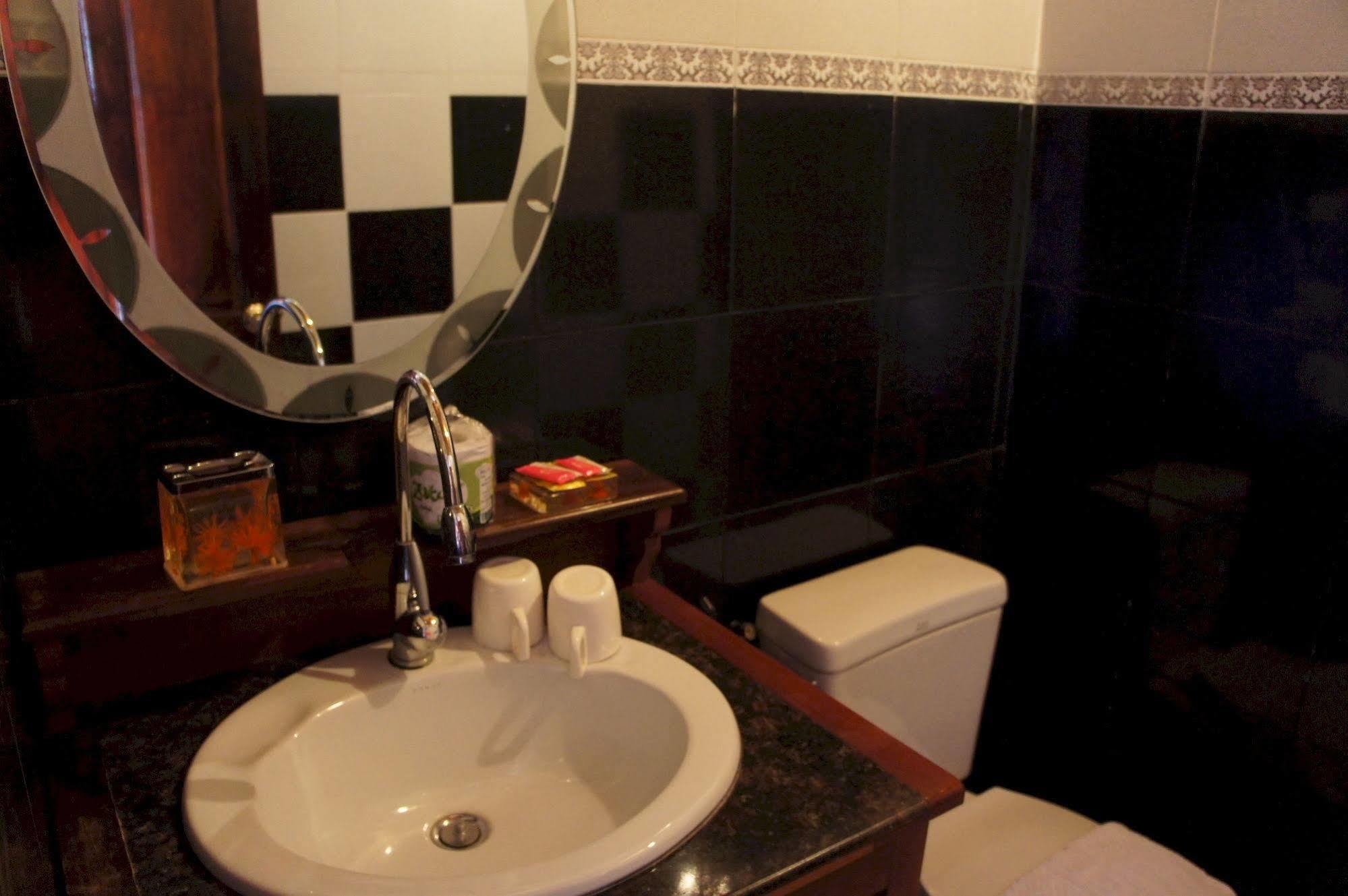Phounsab Guesthouse Luang Prabang Esterno foto