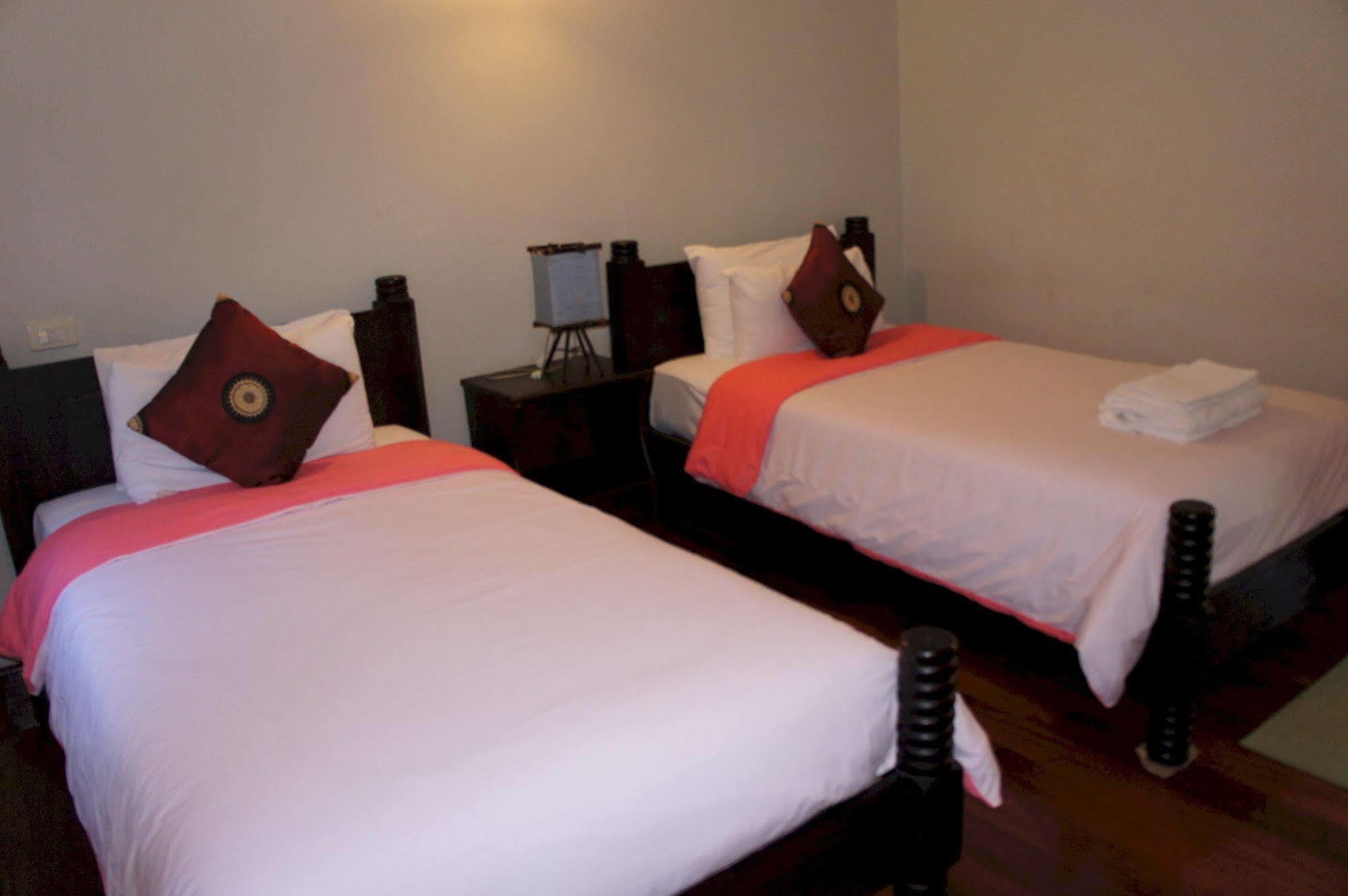 Phounsab Guesthouse Luang Prabang Esterno foto