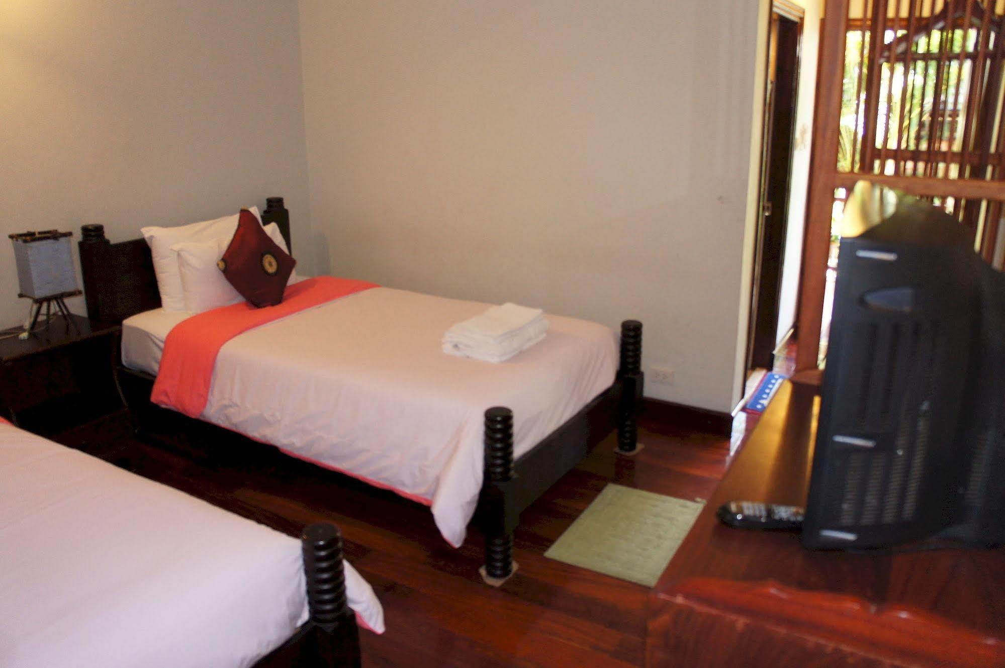 Phounsab Guesthouse Luang Prabang Esterno foto