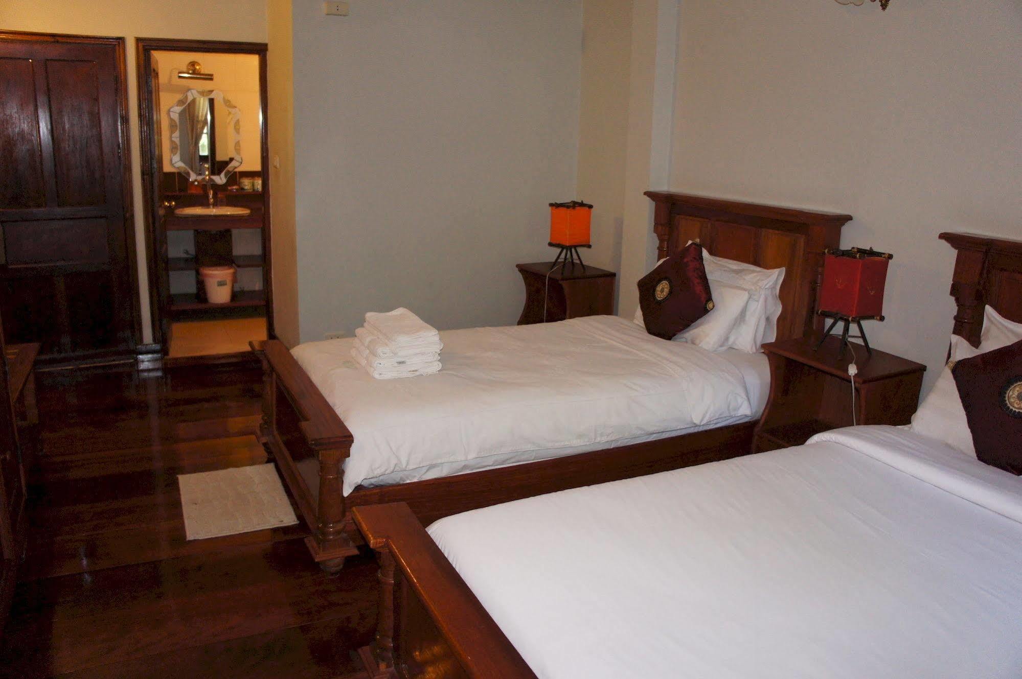 Phounsab Guesthouse Luang Prabang Esterno foto