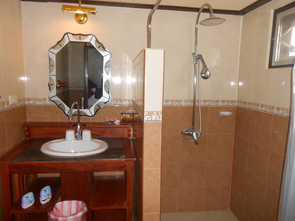 Phounsab Guesthouse Luang Prabang Esterno foto